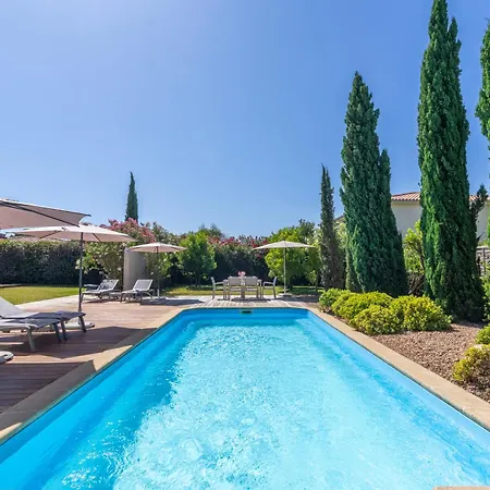 Rossa Villa Lecci